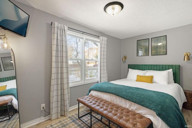 52912 Francis Street, South Bend, IN 46637