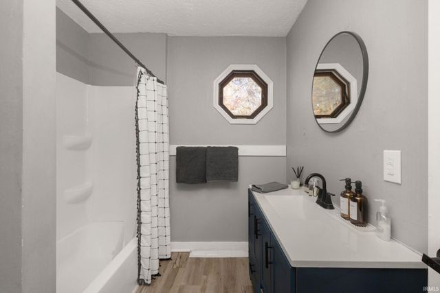 52912 Francis Street, South Bend, IN 46637