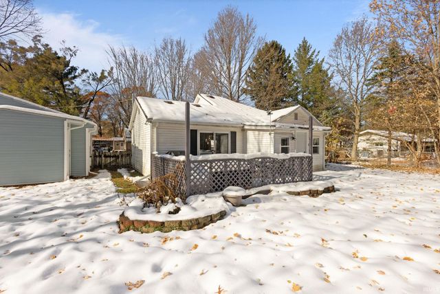 52912 Francis Street, South Bend, IN 46637