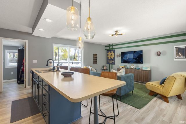 52912 Francis Street, South Bend, IN 46637