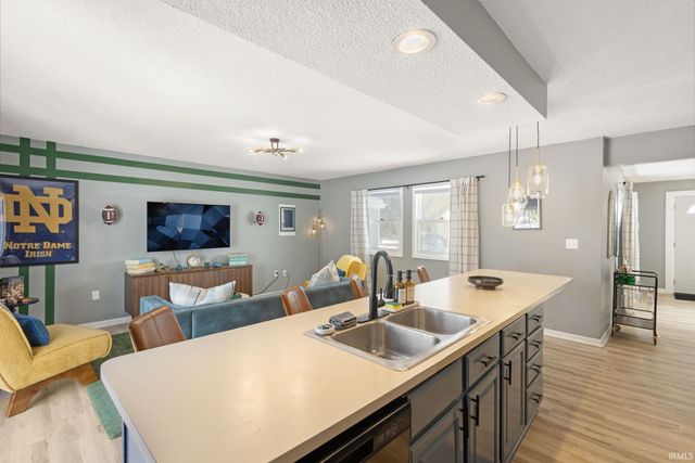 52912 Francis Street, South Bend, IN 46637