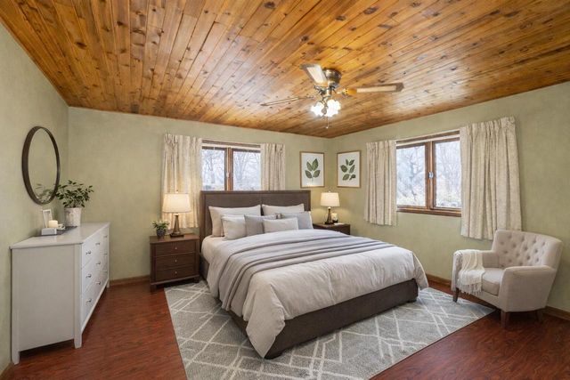 6372 Wildlife ROAD, Allenton, WI 53002