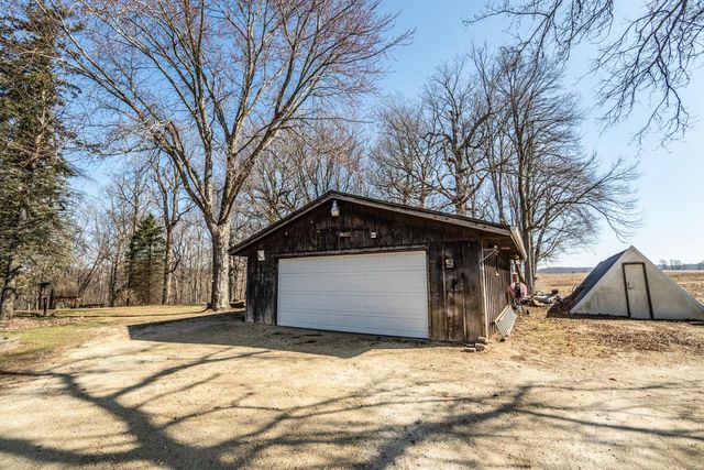 6372 Wildlife ROAD, Allenton, WI 53002