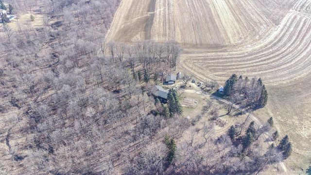 6372 Wildlife ROAD, Allenton, WI 53002
