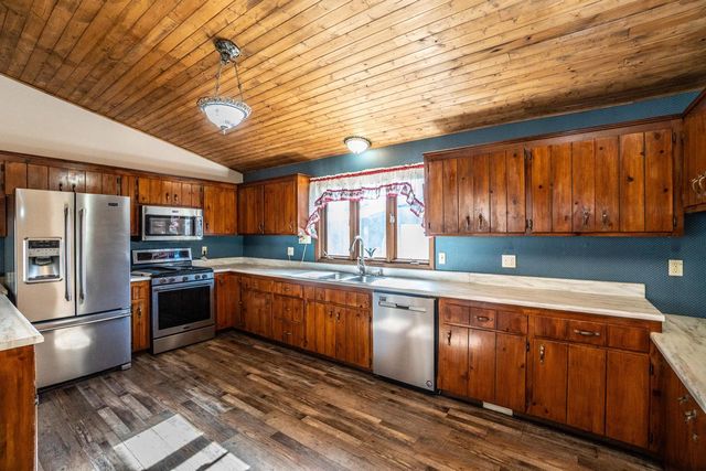 6372 Wildlife ROAD, Allenton, WI 53002