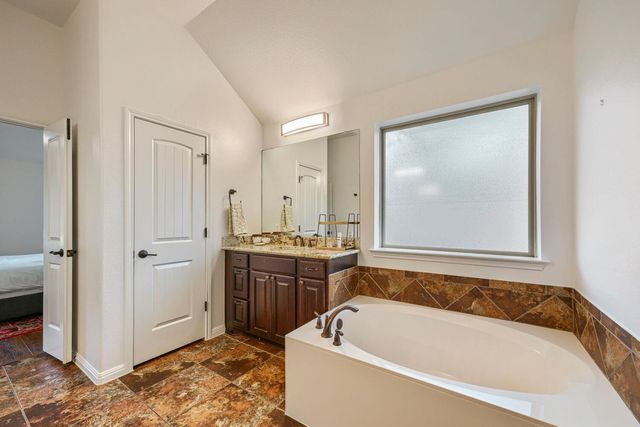 439 Drury LN, Austin, TX 78737