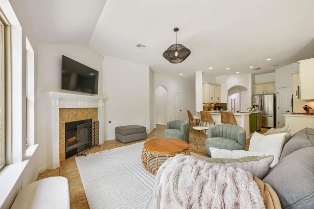 439 Drury LN, Austin, TX 78737