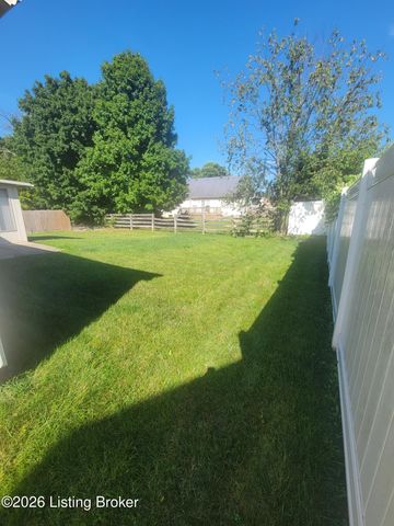 10507 Waycross Ave, Louisville, KY 40229