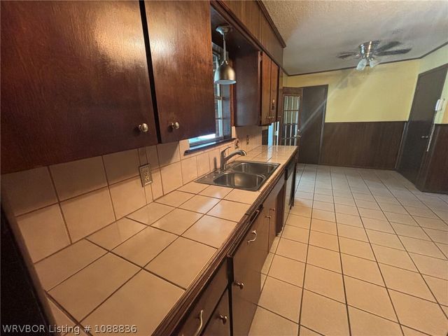 1409 N 26th Street, Van Buren, AR 72956