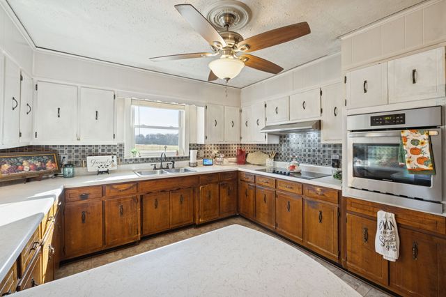 3280 Bethel Rd, Smithville, TN 37166