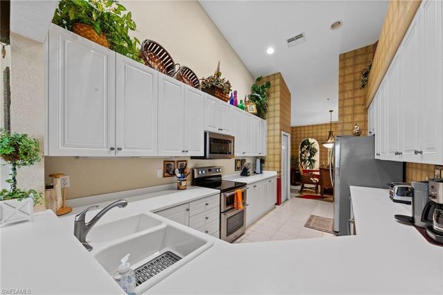 3920 Deer Crossing CT 2, Naples, FL 34114