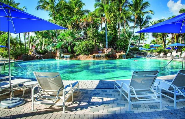 3920 Deer Crossing CT 2, Naples, FL 34114