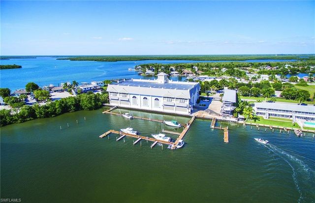 3920 Deer Crossing CT 2, Naples, FL 34114