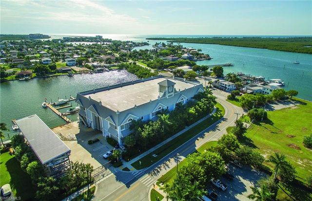 3920 Deer Crossing CT 2, Naples, FL 34114