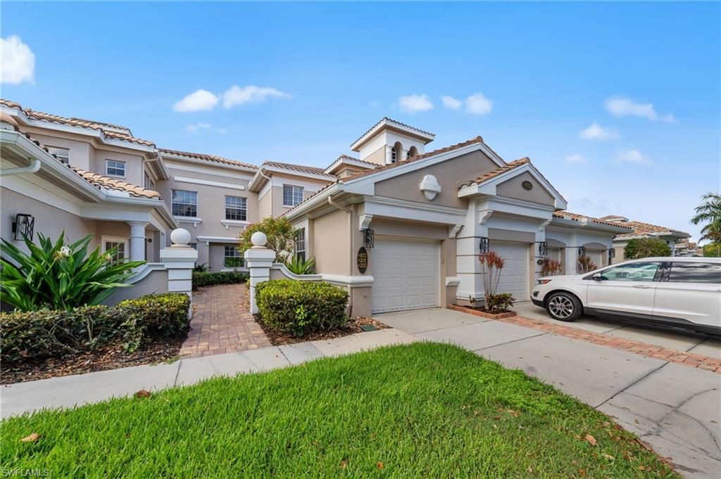 3920 Deer Crossing CT 2, Naples, FL 34114