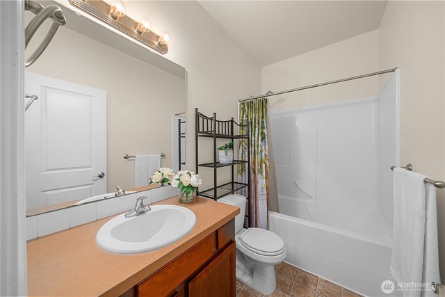 4908 154th Avenue Ct E, Sumner, WA 98390