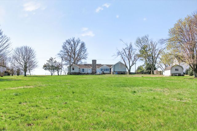 1610 Stop 30 Rd, Hendersonville, TN 37075