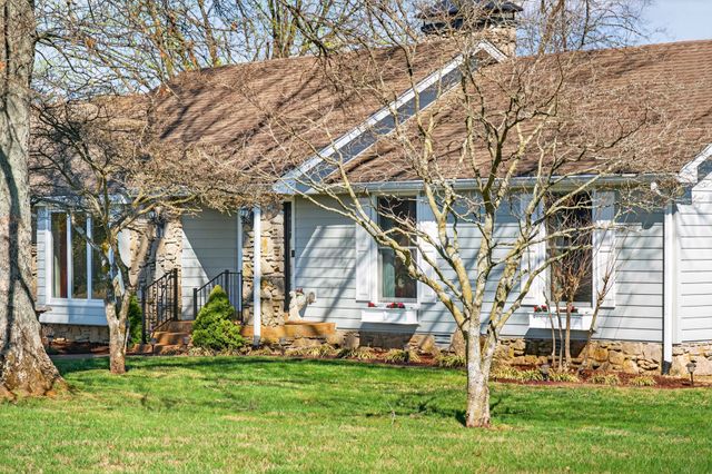 1610 Stop 30 Rd, Hendersonville, TN 37075