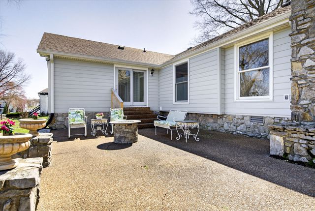 1610 Stop 30 Rd, Hendersonville, TN 37075