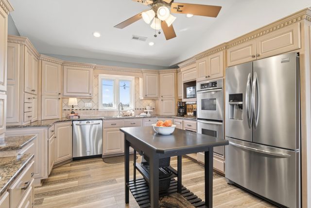 1610 Stop 30 Rd, Hendersonville, TN 37075