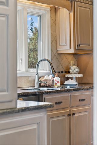 1610 Stop 30 Rd, Hendersonville, TN 37075