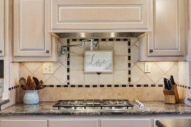 1610 Stop 30 Rd, Hendersonville, TN 37075