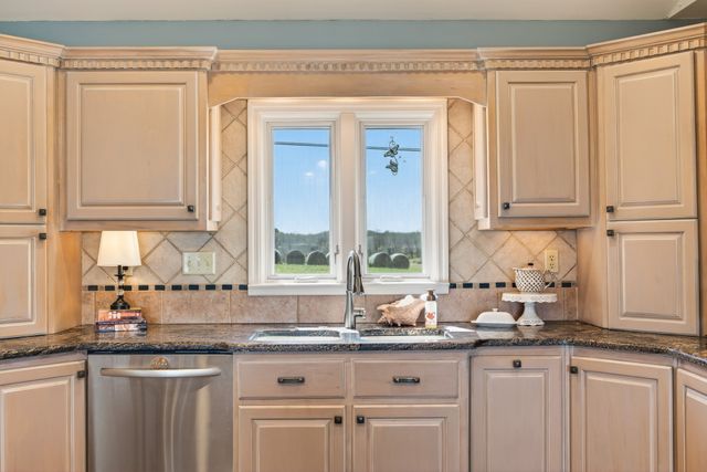 1610 Stop 30 Rd, Hendersonville, TN 37075