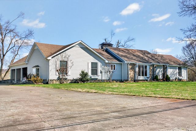 1610 Stop 30 Rd, Hendersonville, TN 37075