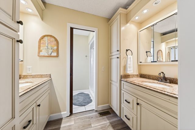 1610 Stop 30 Rd, Hendersonville, TN 37075