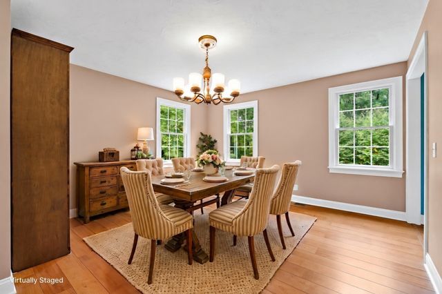208 Sw Main St, Douglas, MA 01516