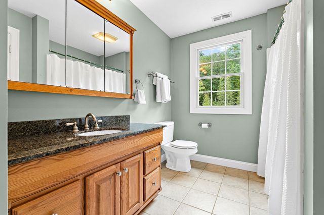 208 Sw Main St, Douglas, MA 01516