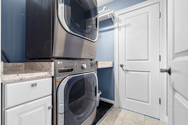 208 Sw Main St, Douglas, MA 01516