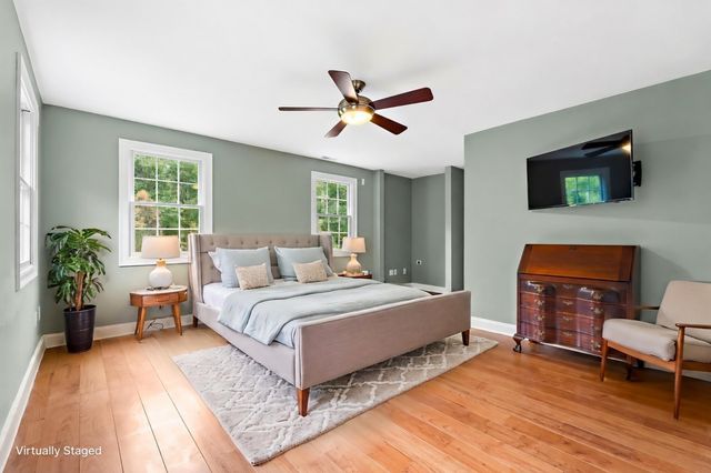 208 Sw Main St, Douglas, MA 01516