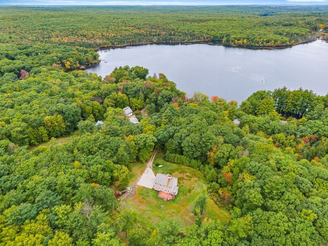208 Sw Main St, Douglas, MA 01516