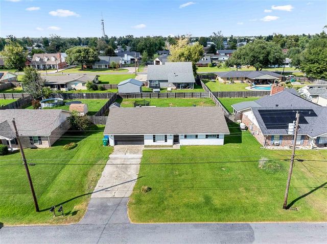 2907 Mary Ann Street, Sulphur, LA 70663