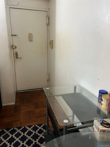 1651 Metropolitan Avenue 5H, Bronx, NY 10462
