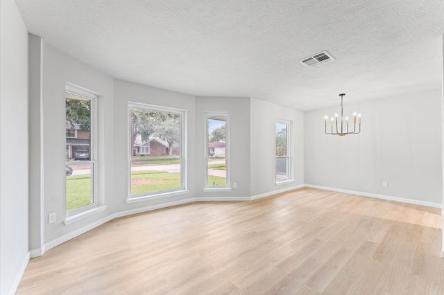 15439 Woodhorn Drive, Houston, TX 77062