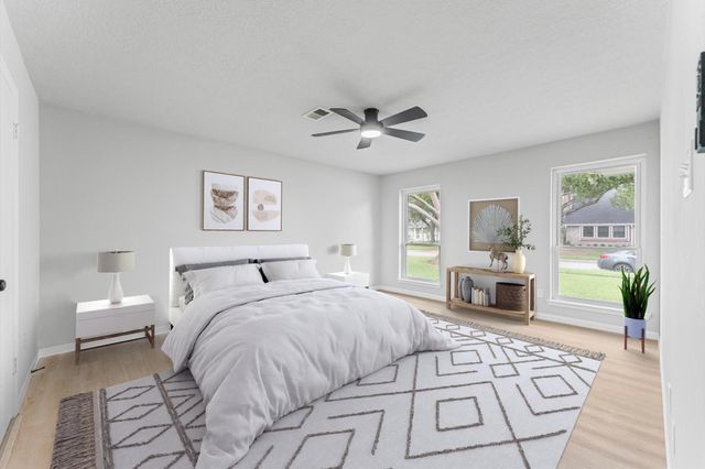 15439 Woodhorn Drive, Houston, TX 77062