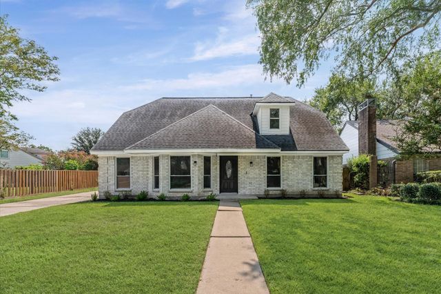 15439 Woodhorn Drive, Houston, TX 77062