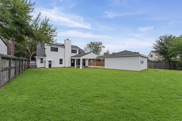 15439 Woodhorn Drive, Houston, TX 77062