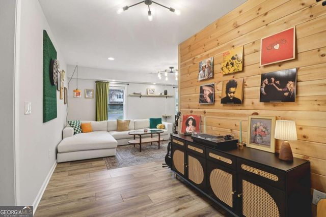 3276 Foxwood Trail SE, Smyrna, GA 30082