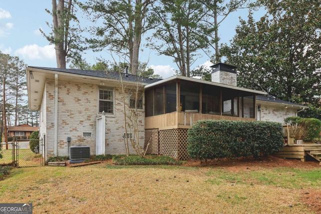 3276 Foxwood Trail SE, Smyrna, GA 30082