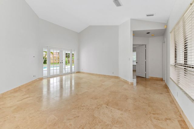 13772 Ishnala Circle, Wellington, FL 33414