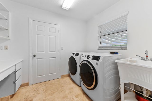 13772 Ishnala Circle, Wellington, FL 33414