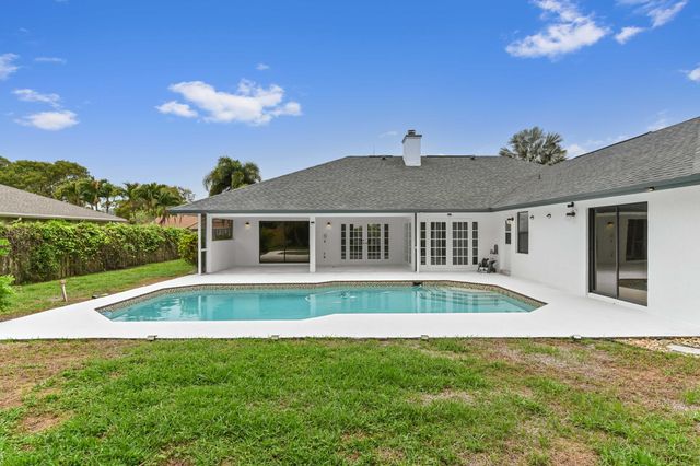 13772 Ishnala Circle, Wellington, FL 33414