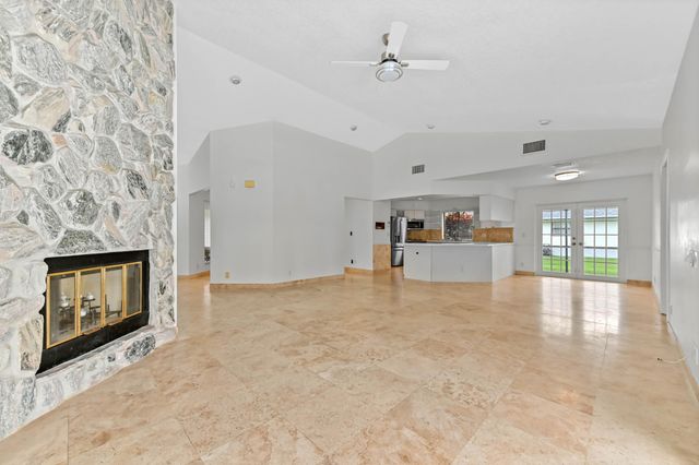 13772 Ishnala Circle, Wellington, FL 33414