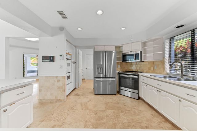 13772 Ishnala Circle, Wellington, FL 33414