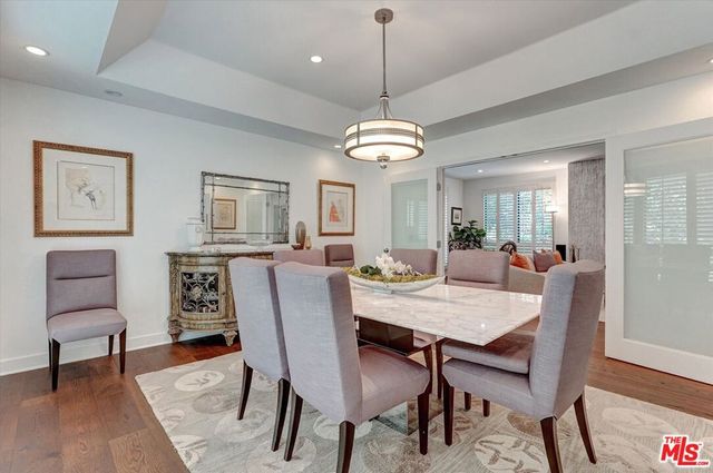 148 S Crescent Drive 101, Beverly Hills, CA 90212