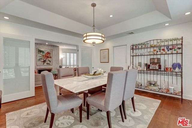 148 S Crescent Drive 101, Beverly Hills, CA 90212