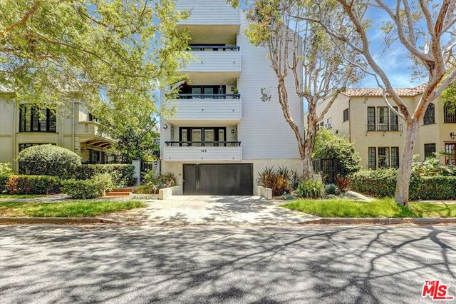 148 S Crescent Drive 101, Beverly Hills, CA 90212
